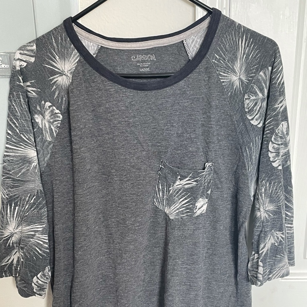 Mid sleeve shirt